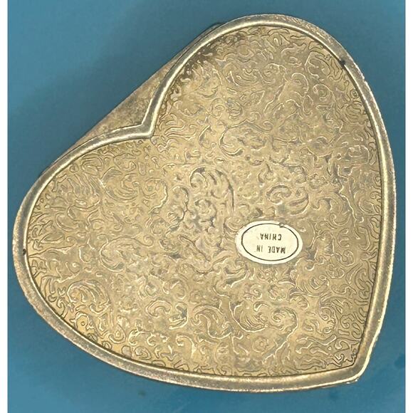 Vtg Silvertone Heart Trinket Jewelry Box Scrollwork Leaves Design Romance Love - Picture 3 of 8